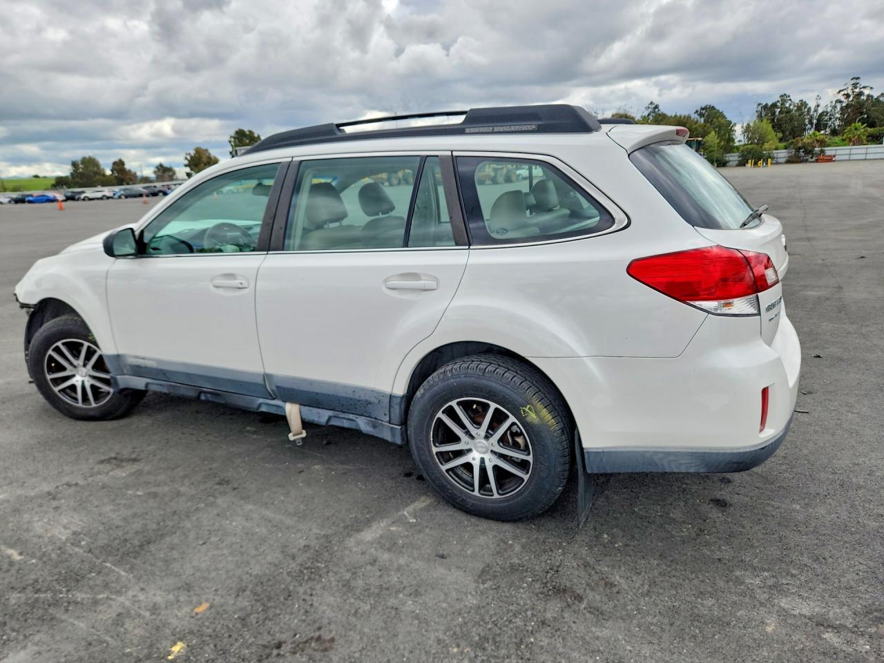 2010 SUBARU Outback