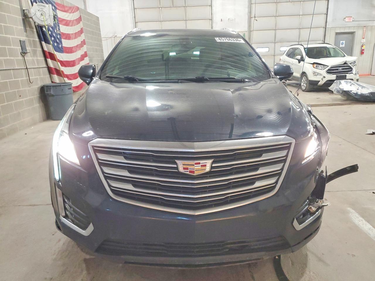 2017 CADILLAC XT5