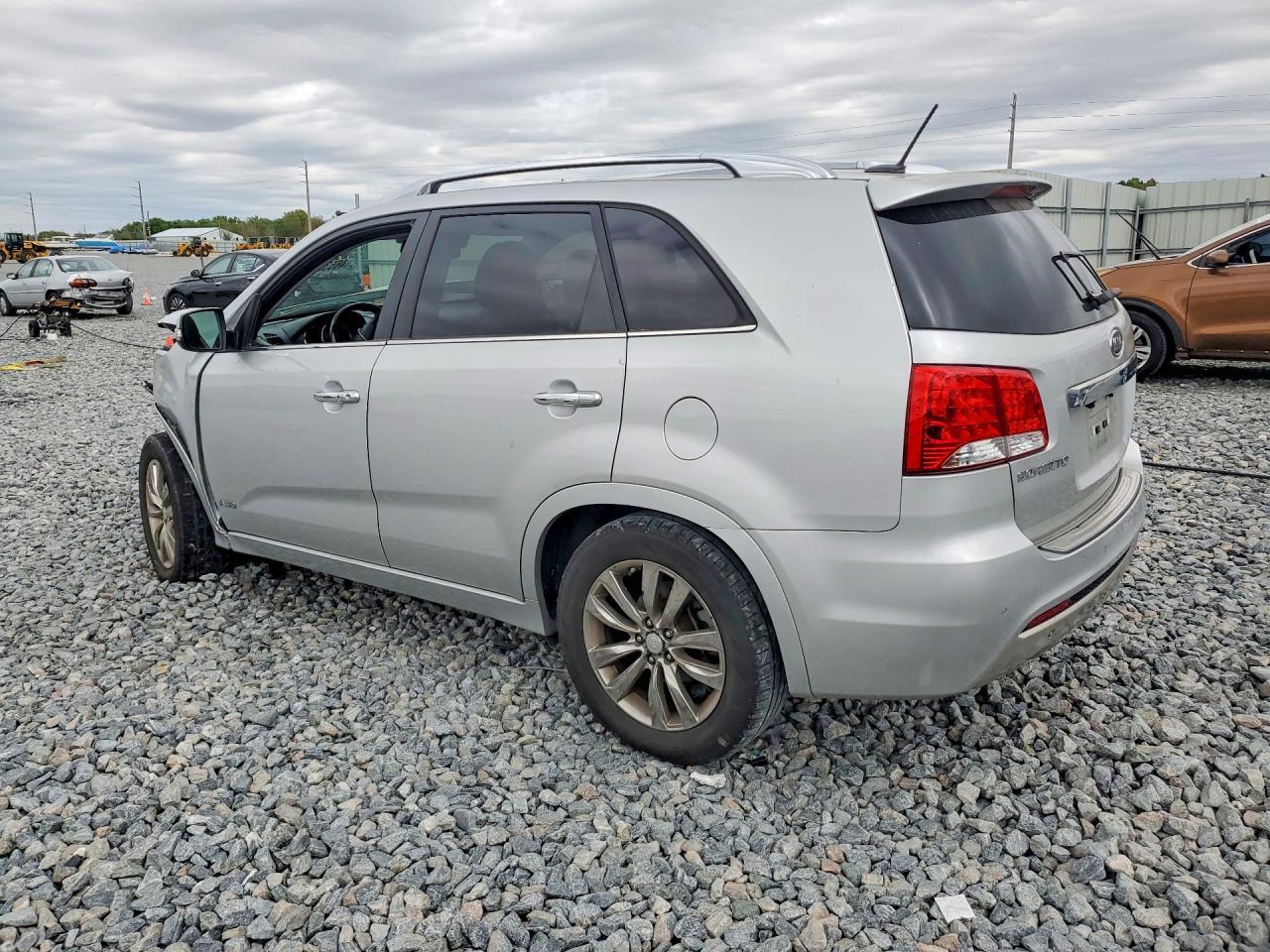 2013 KIA SORENTO