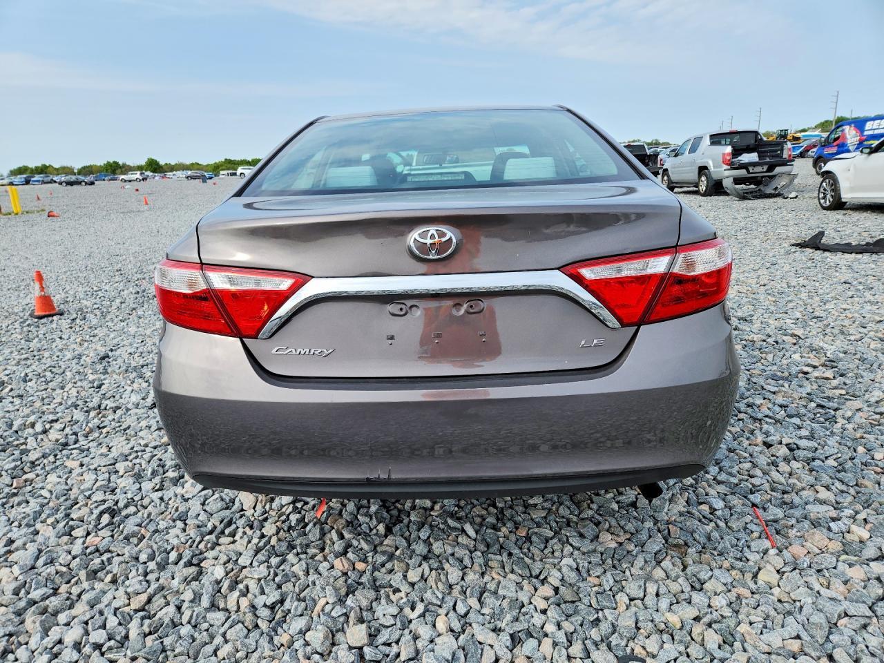 2017 TOYOTA CAMRY