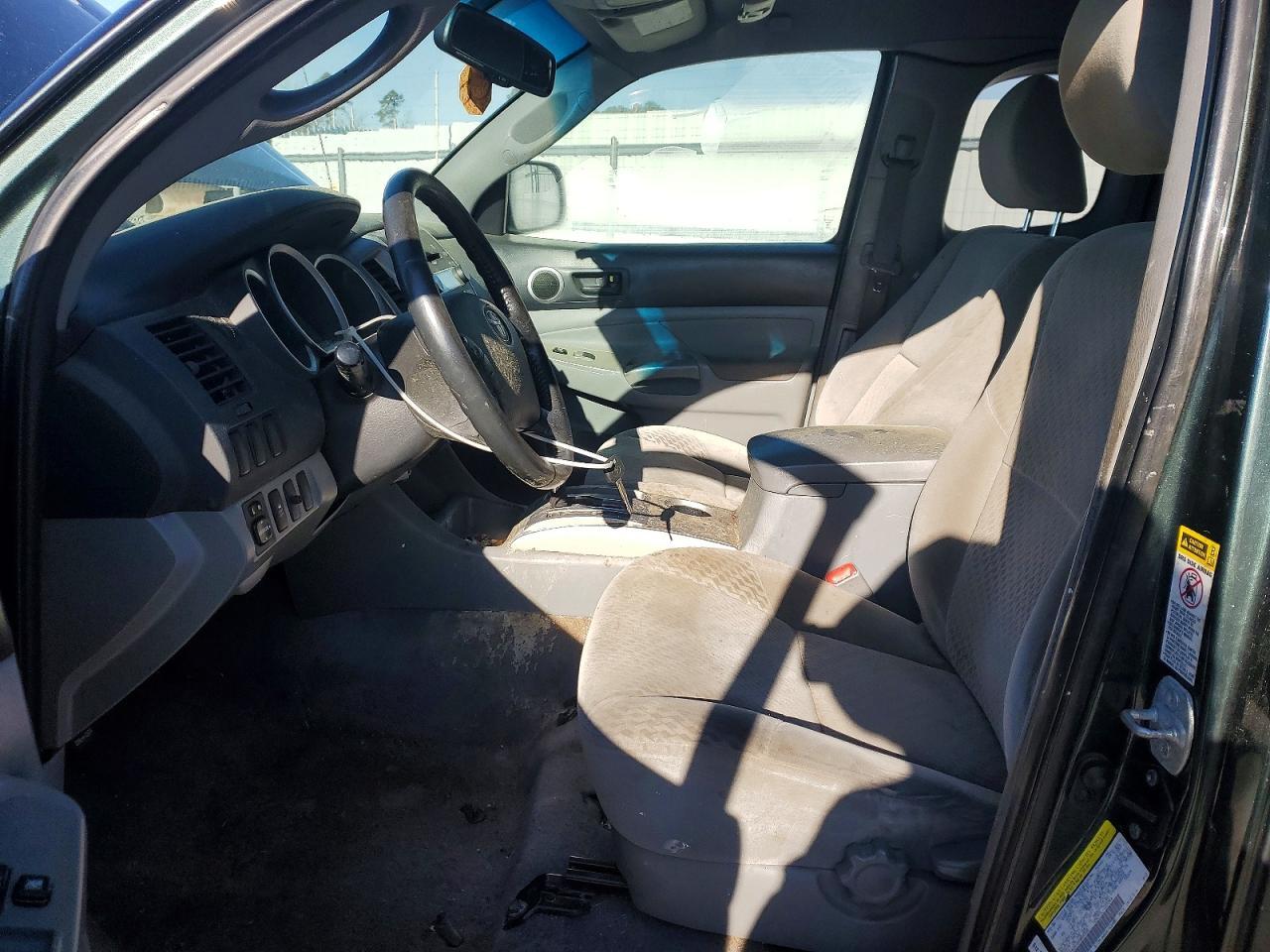 2011 TOYOTA TACOMA