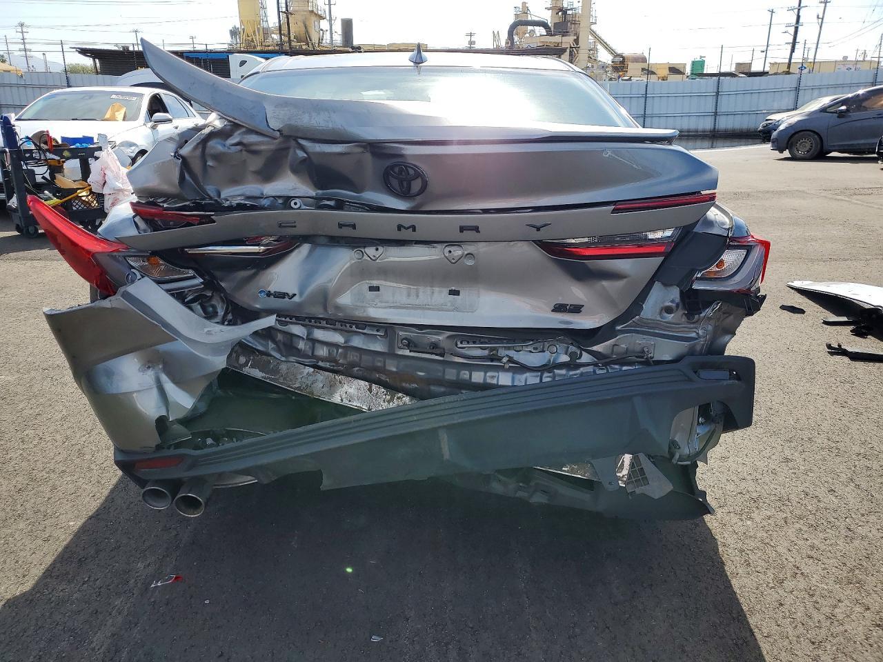 2025 TOYOTA CAMRY
