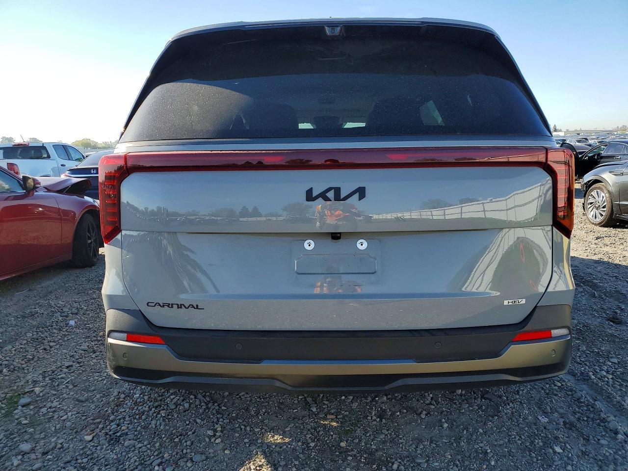 2025 KIA Carnival