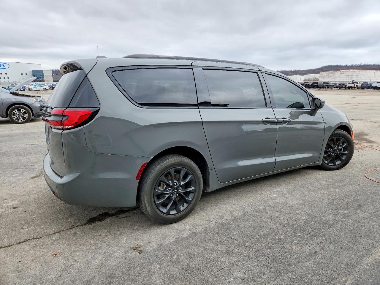 2021 CHRYSLER Pacifica