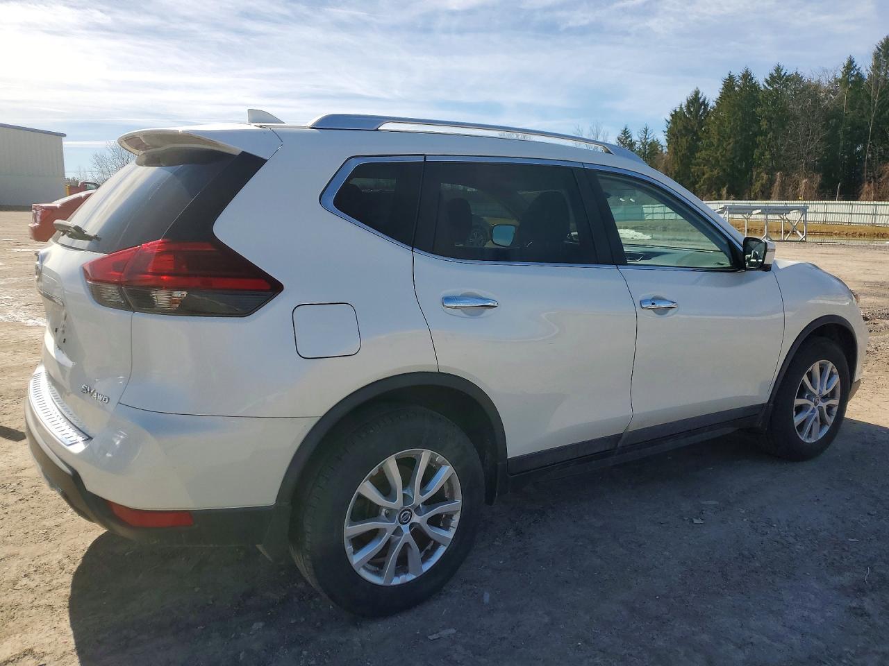 2017 NISSAN ROGUE