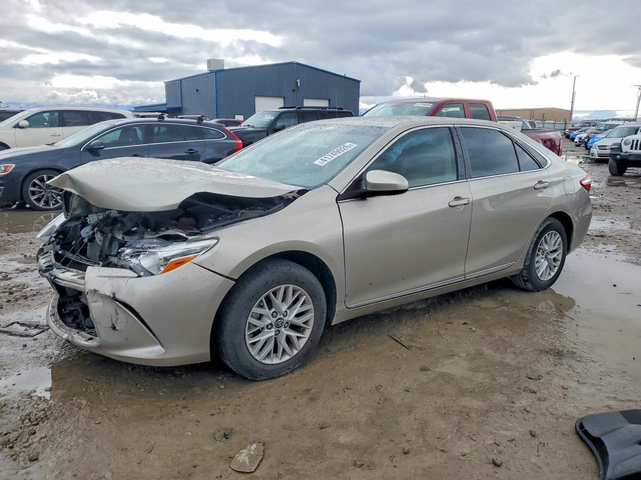 2016 TOYOTA CAMRY