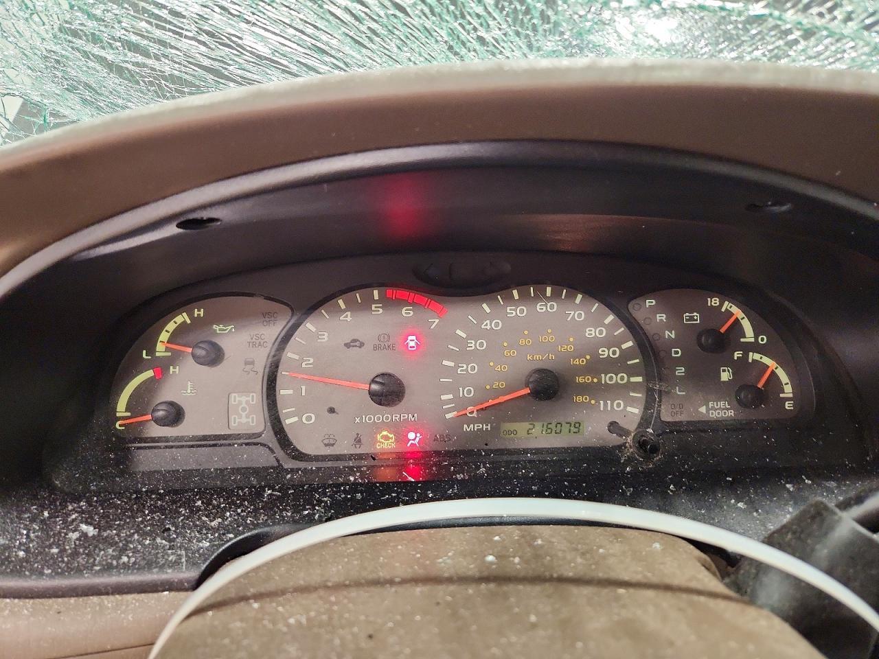 2004 TOYOTA Sequoia