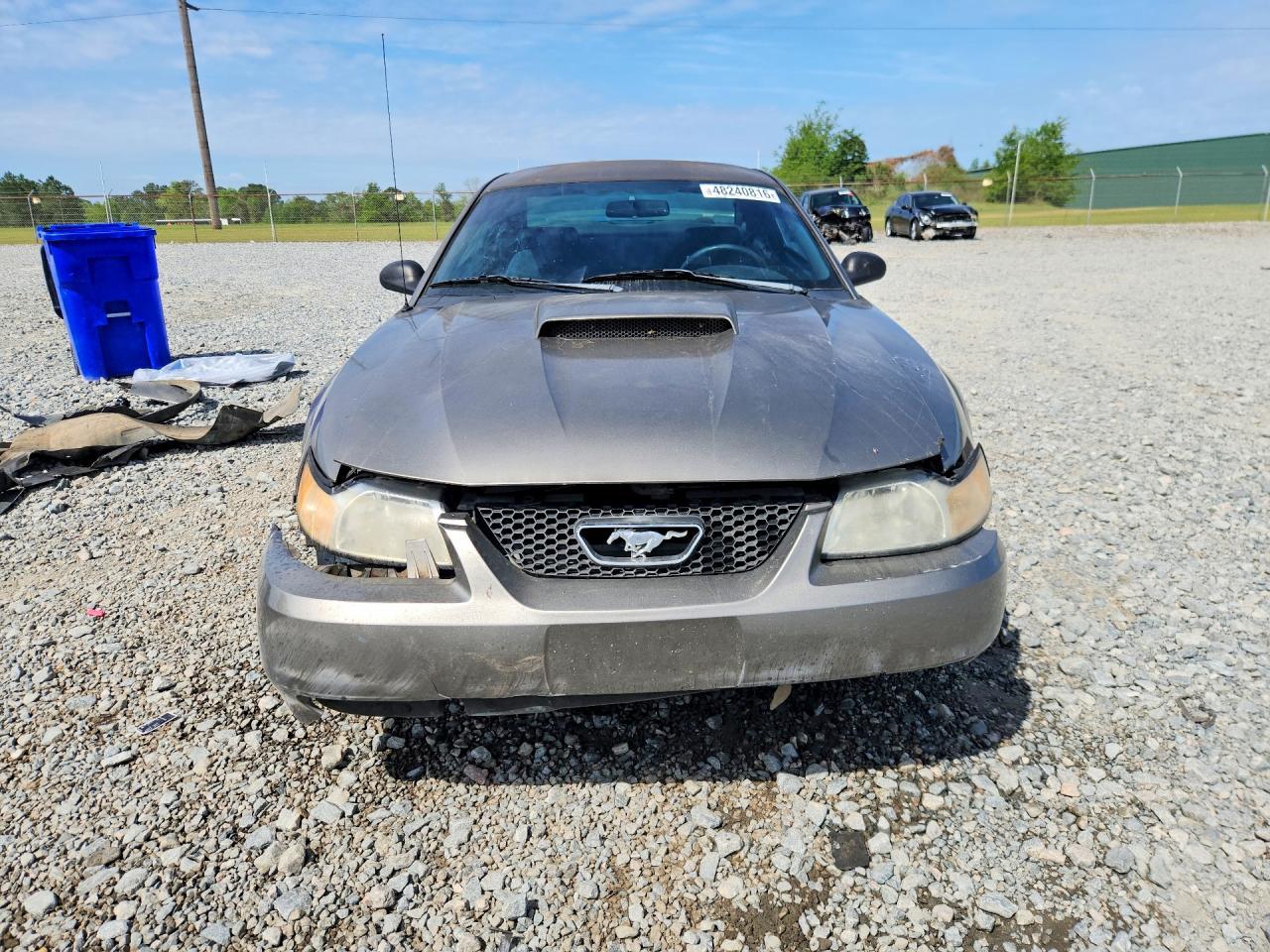 2001 FORD MUSTANG