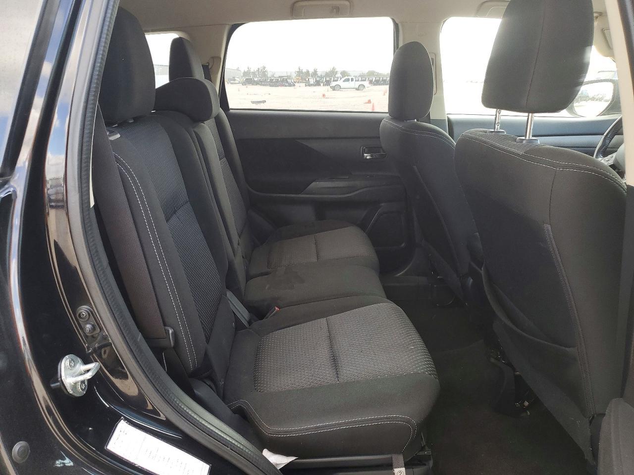 2018 MITSUBISHI outlander