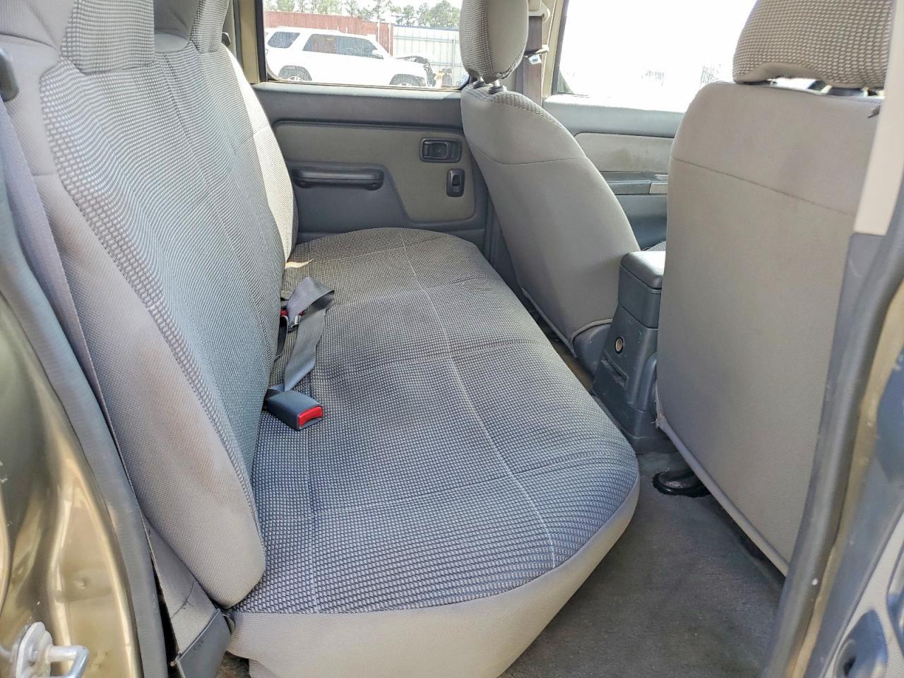 2002 NISSAN Frontier