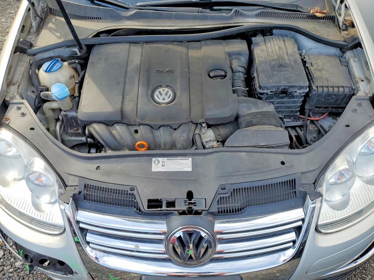 2010 VOLKSWAGEN JETTA