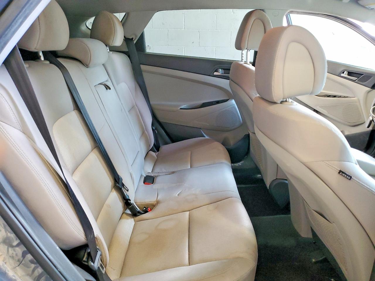 2016 HYUNDAI TUCSON