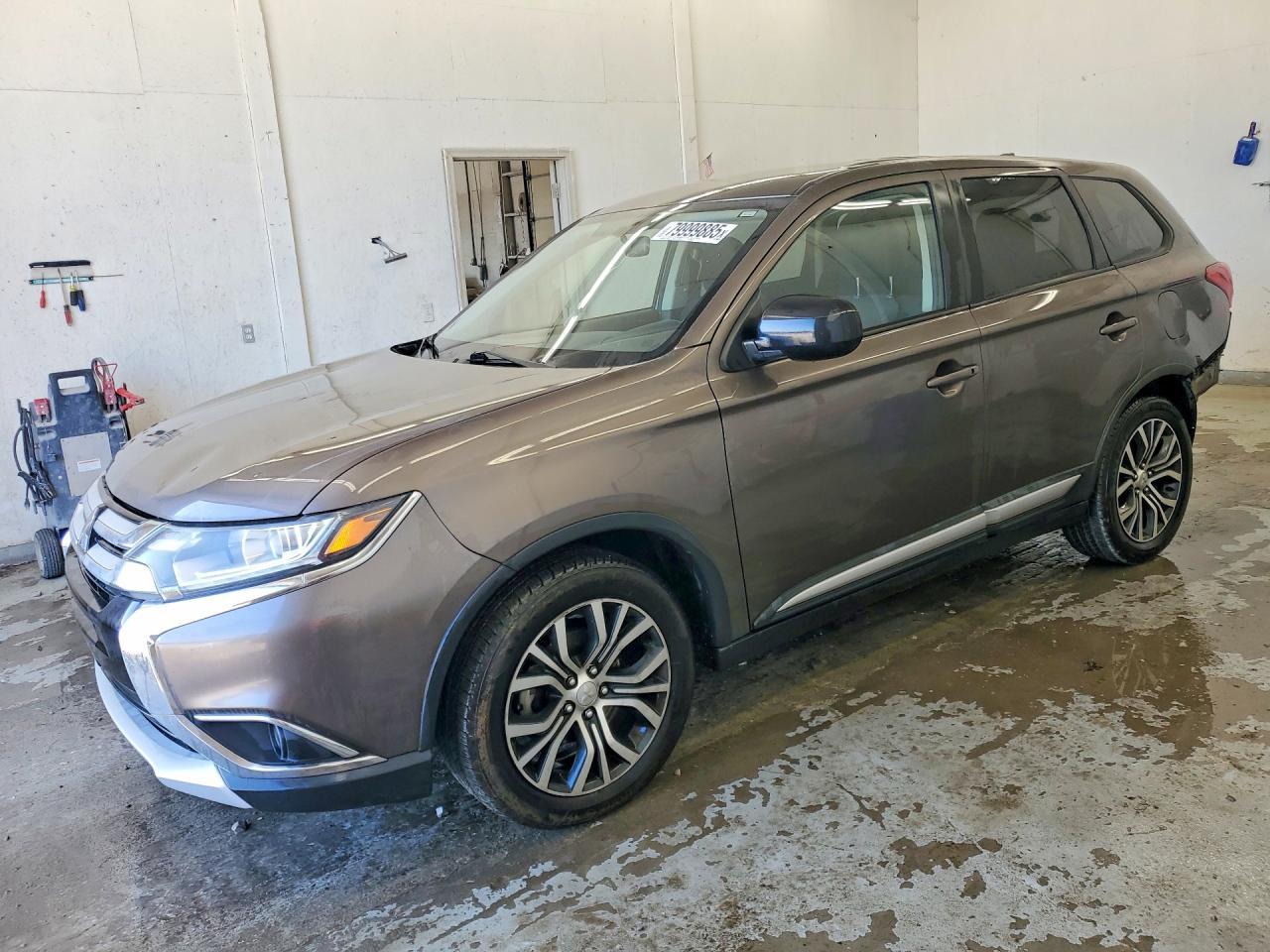 2018 MITSUBISHI outlander