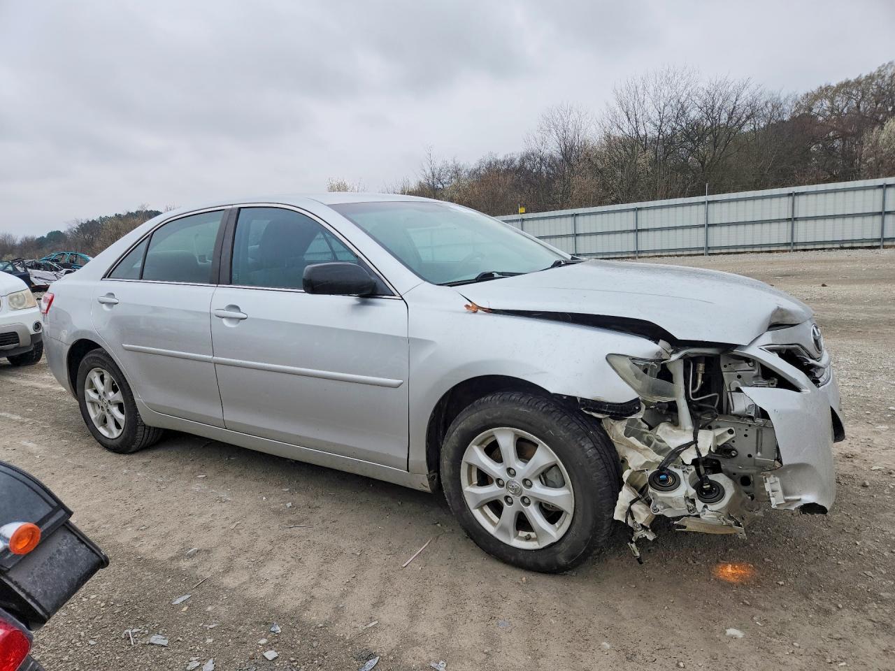 2011 TOYOTA CAMRY