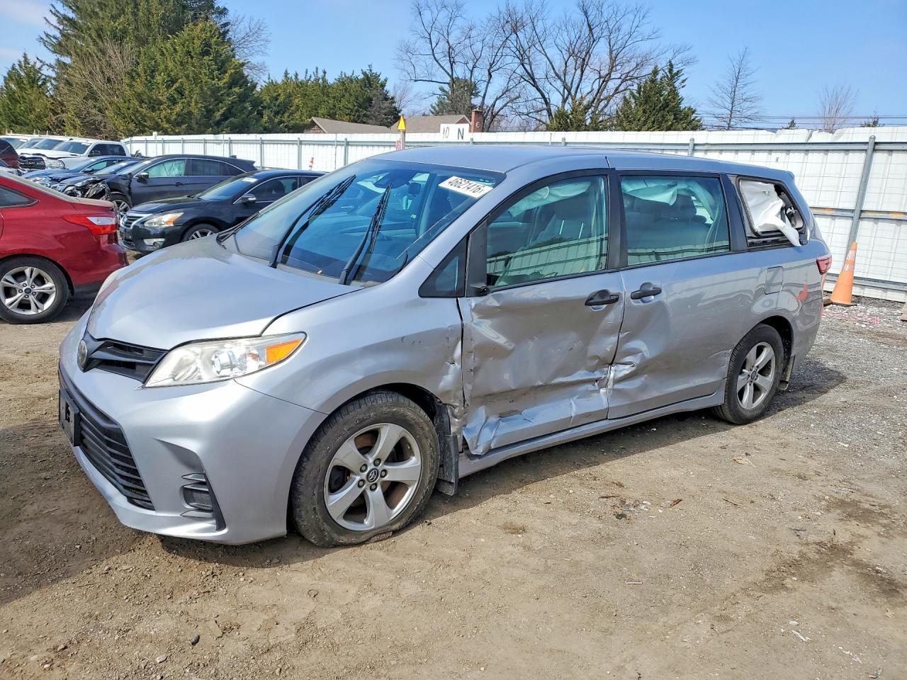 2018 TOYOTA SIENNA
