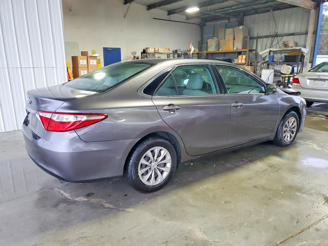 2015 TOYOTA CAMRY