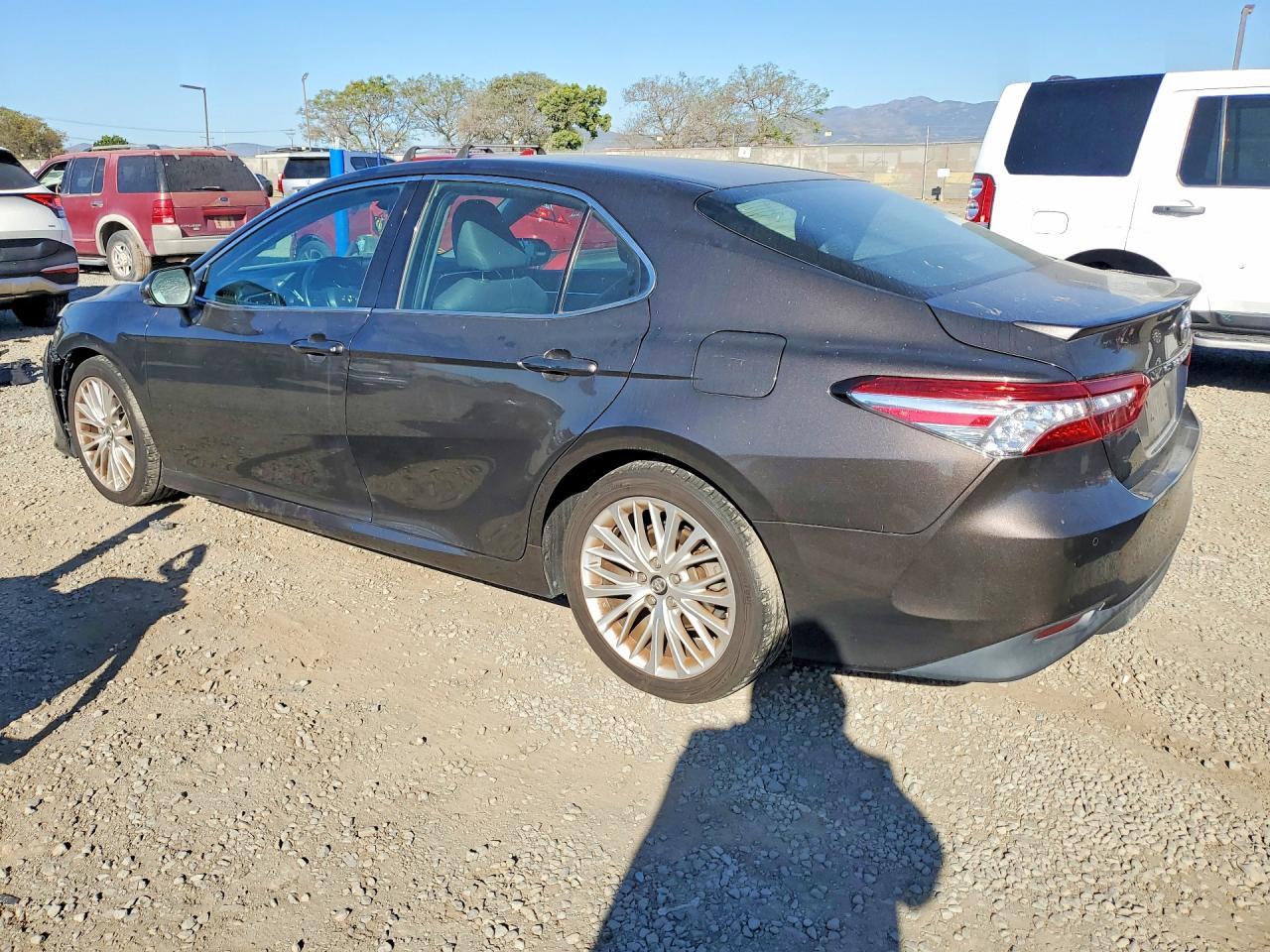 2018 TOYOTA CAMRY