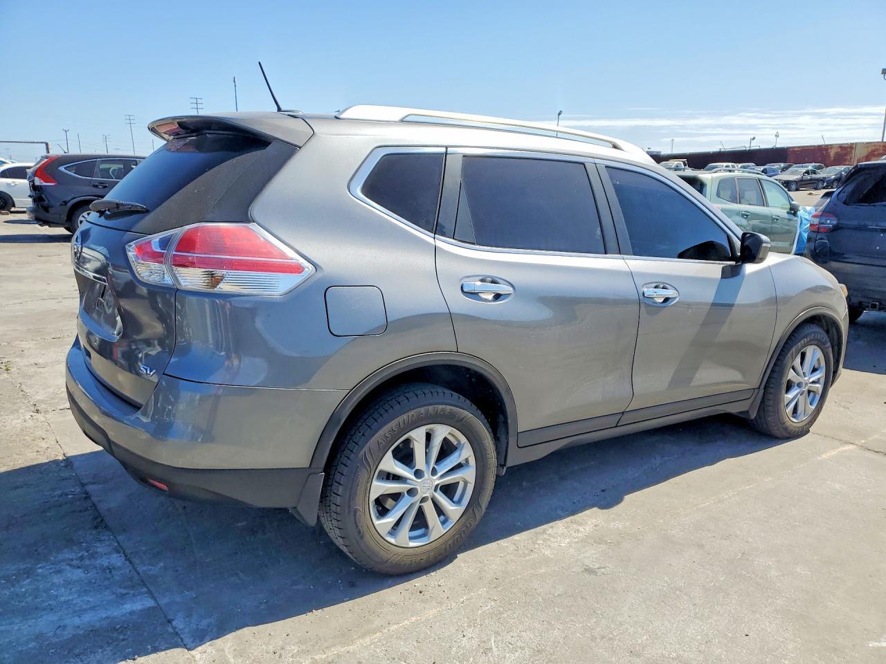 2016 NISSAN ROGUE