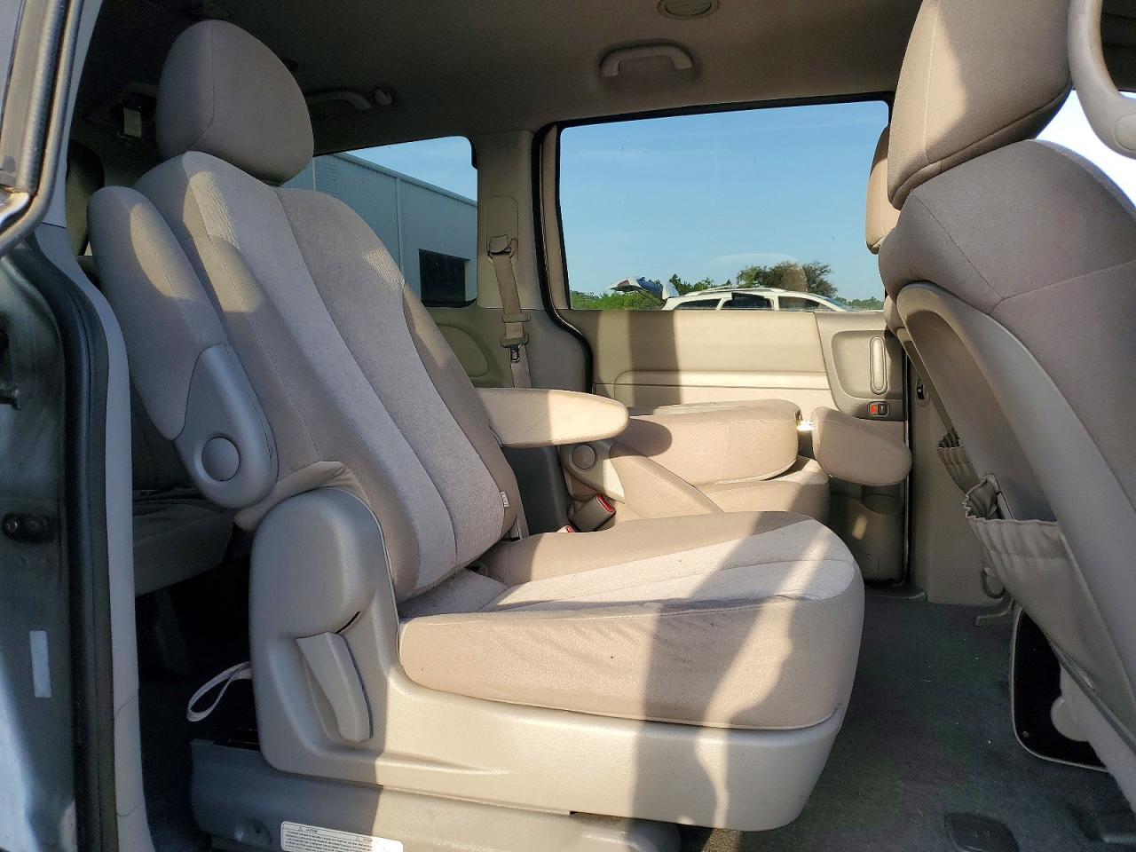 2012 KIA SEDONA