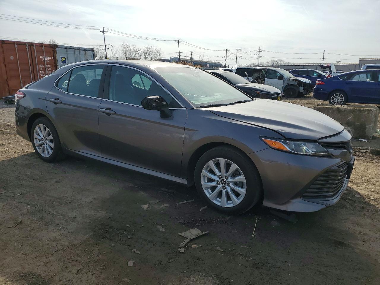 2018 TOYOTA CAMRY