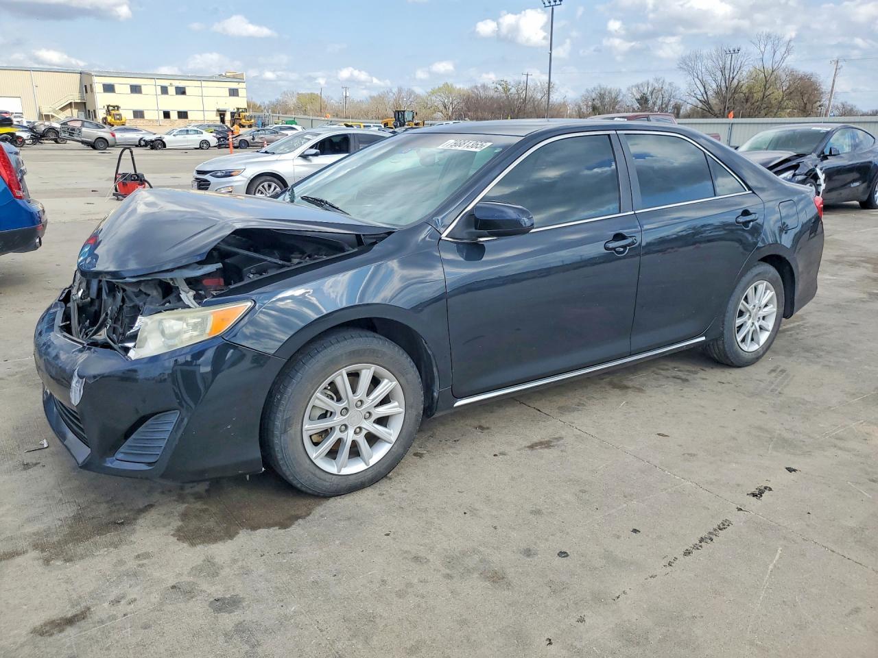 2012 TOYOTA CAMRY