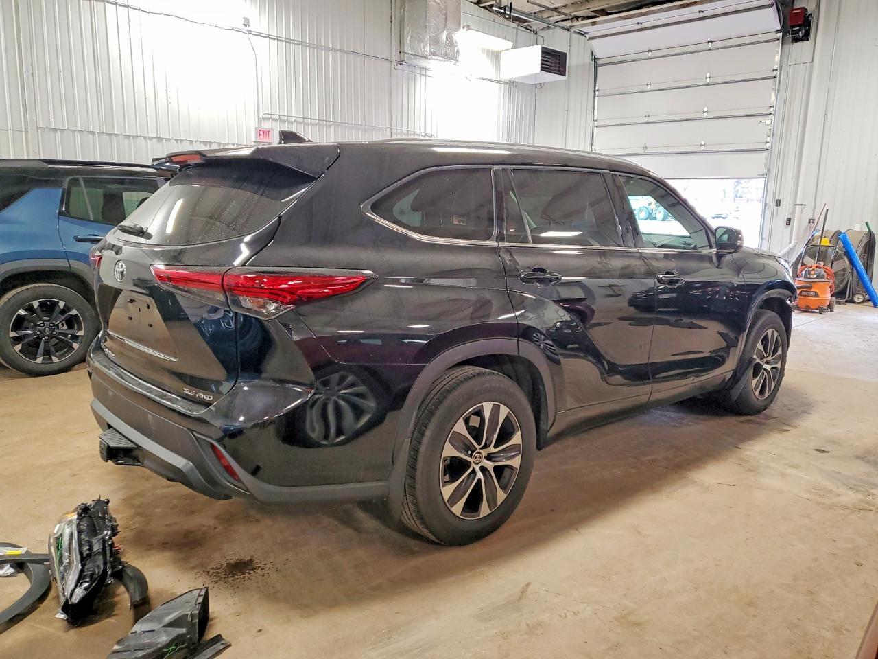 2021 TOYOTA HIGHLANDER
