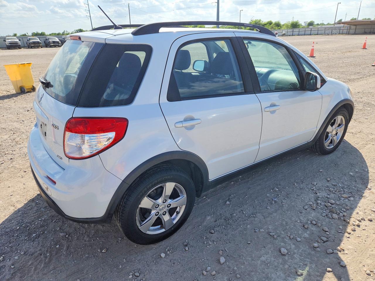 2012 SUZUKI SX4