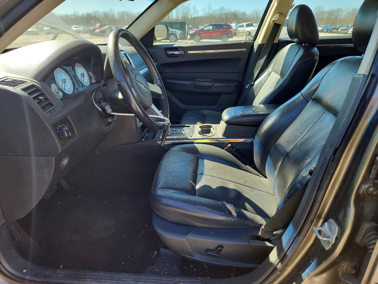 2010 CHRYSLER 300