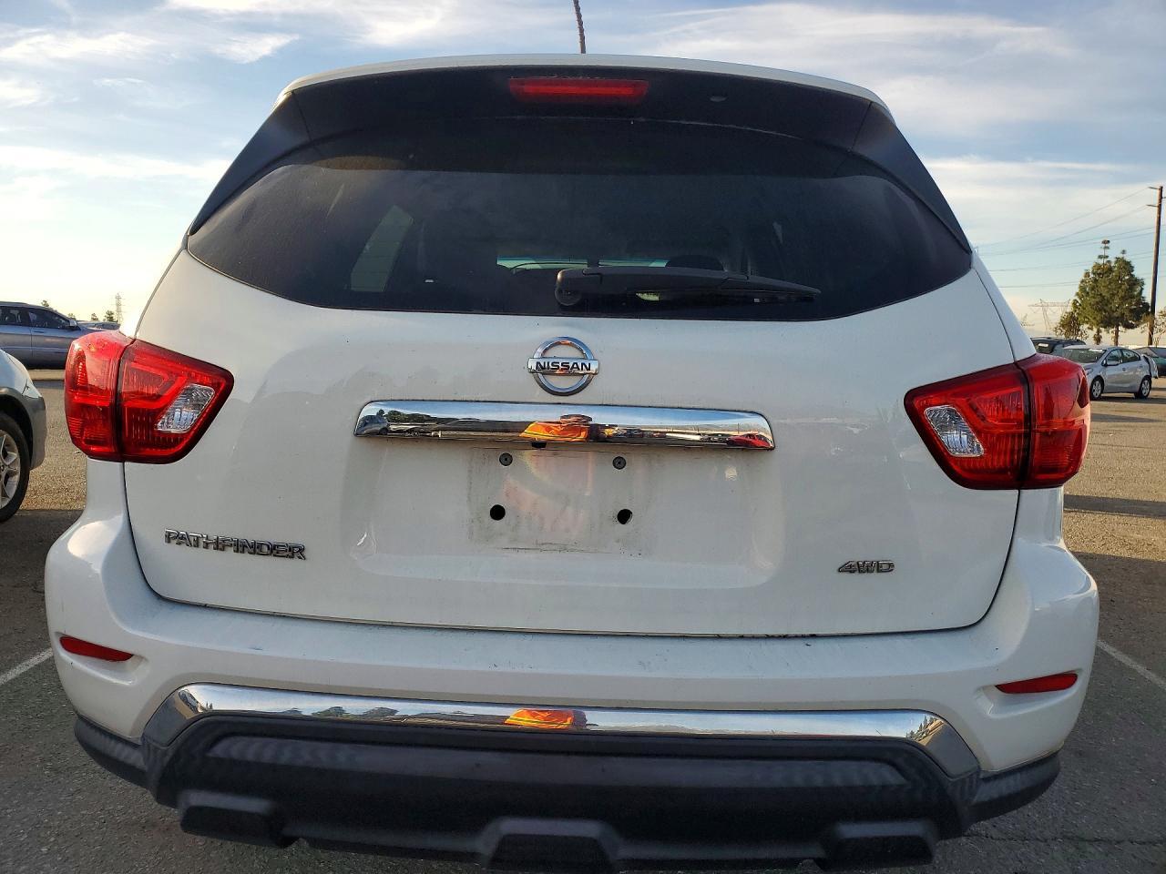 2018 NISSAN PATHFINDER