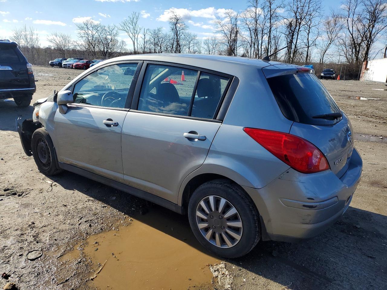 2010 NISSAN VERSA
