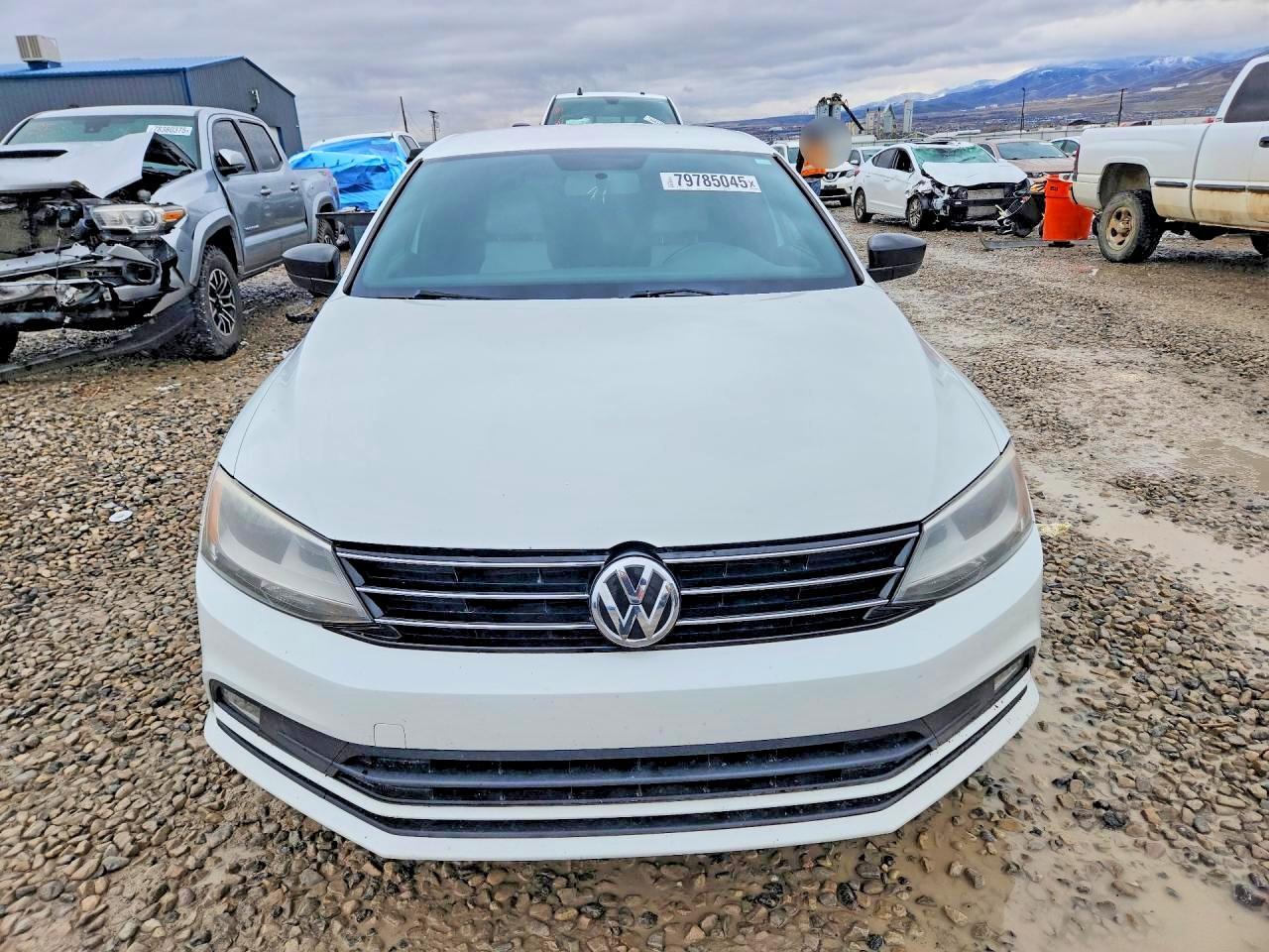 2016 VOLKSWAGEN JETTA
