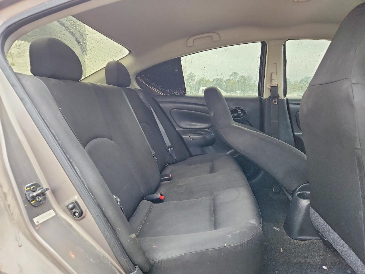 2017 NISSAN VERSA