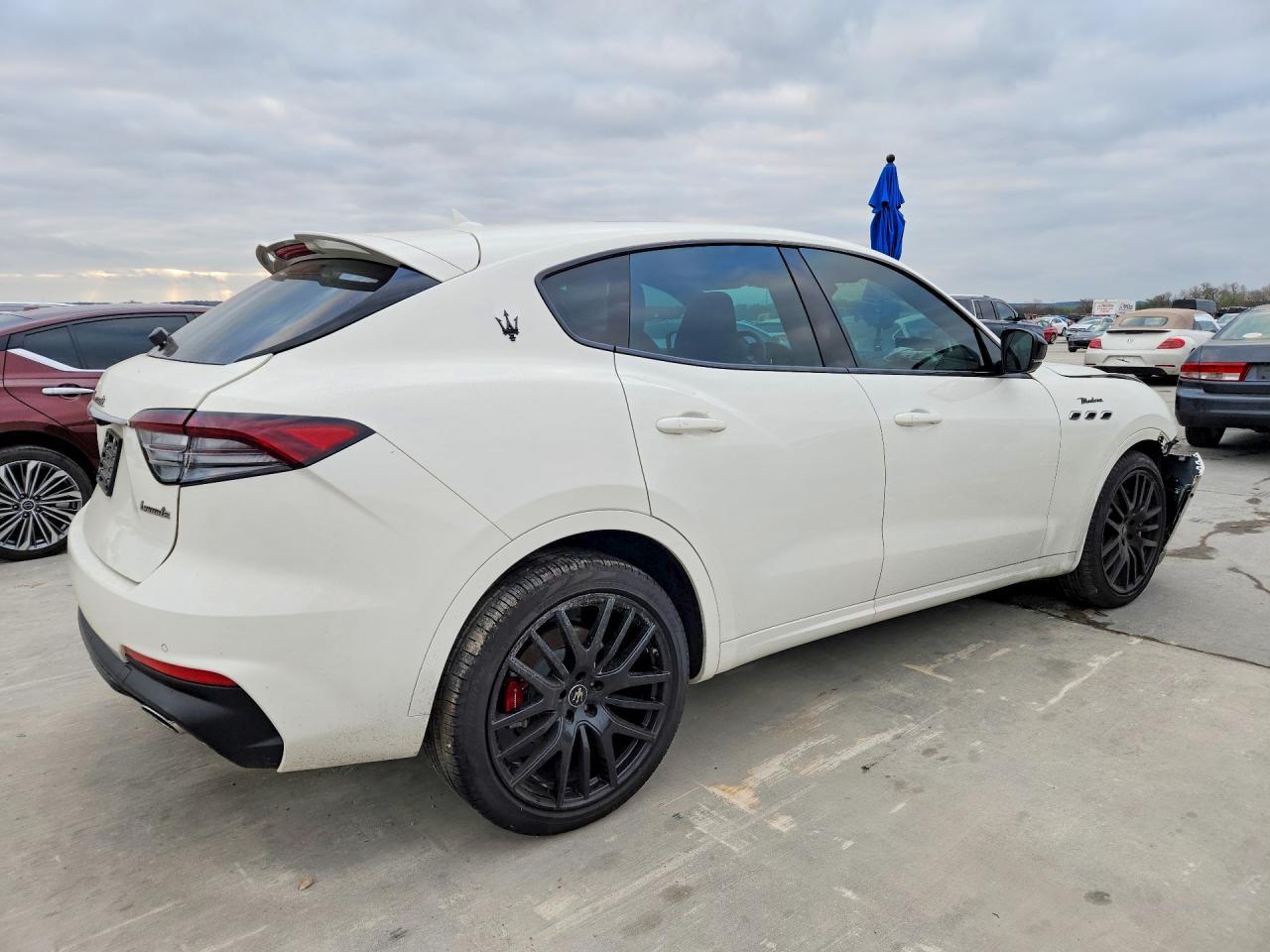2024 MASERATI Levante
