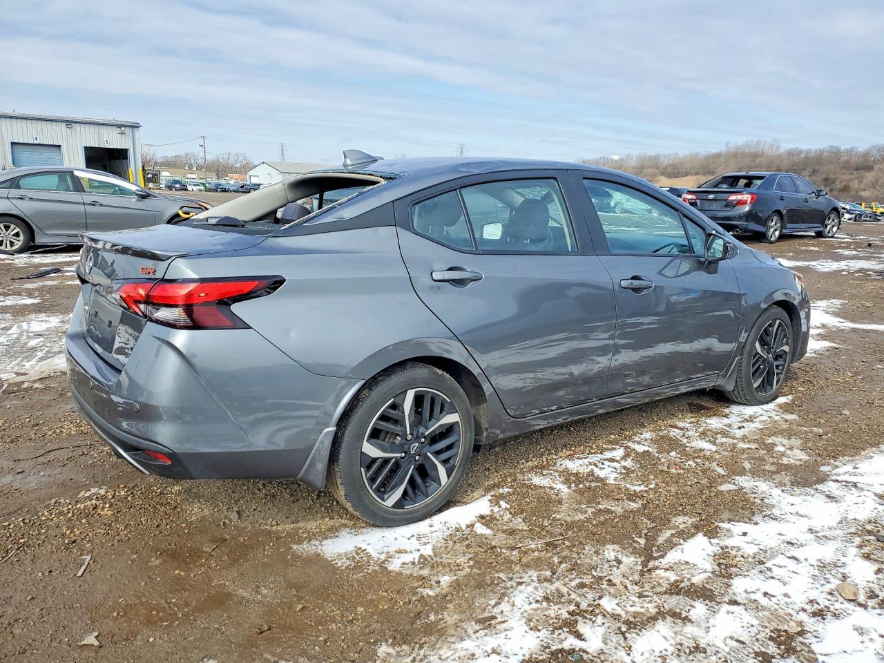 2023 NISSAN VERSA