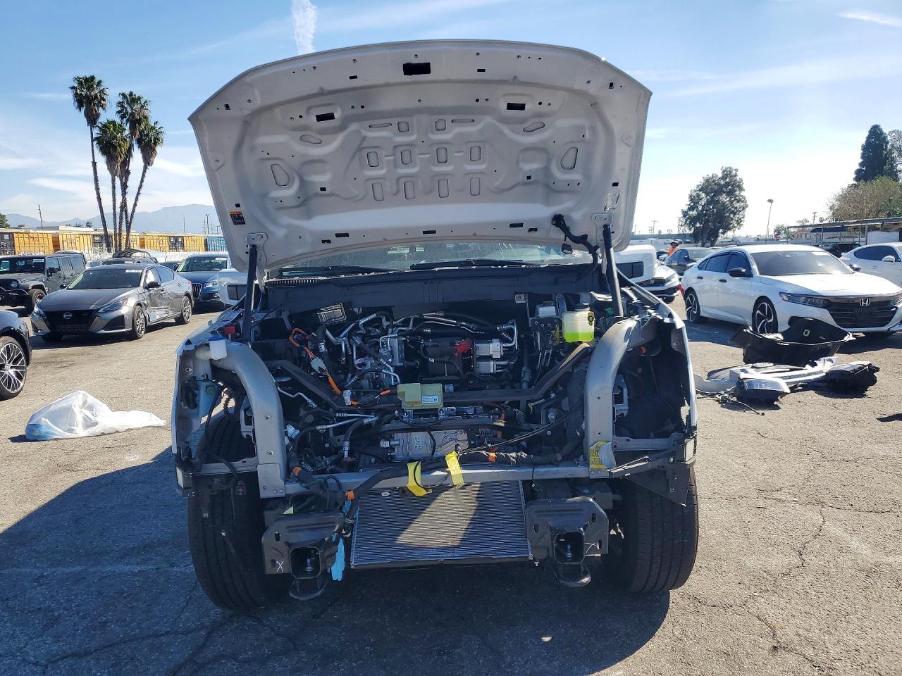 2025 FORD F-150 Lightning