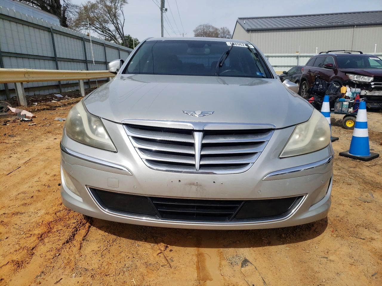2012 HYUNDAI GENESIS