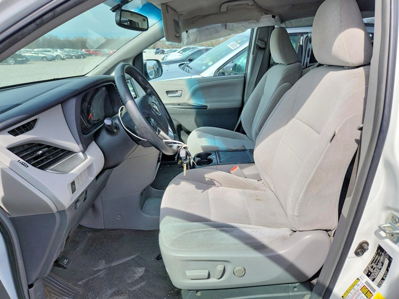 2017 TOYOTA SIENNA