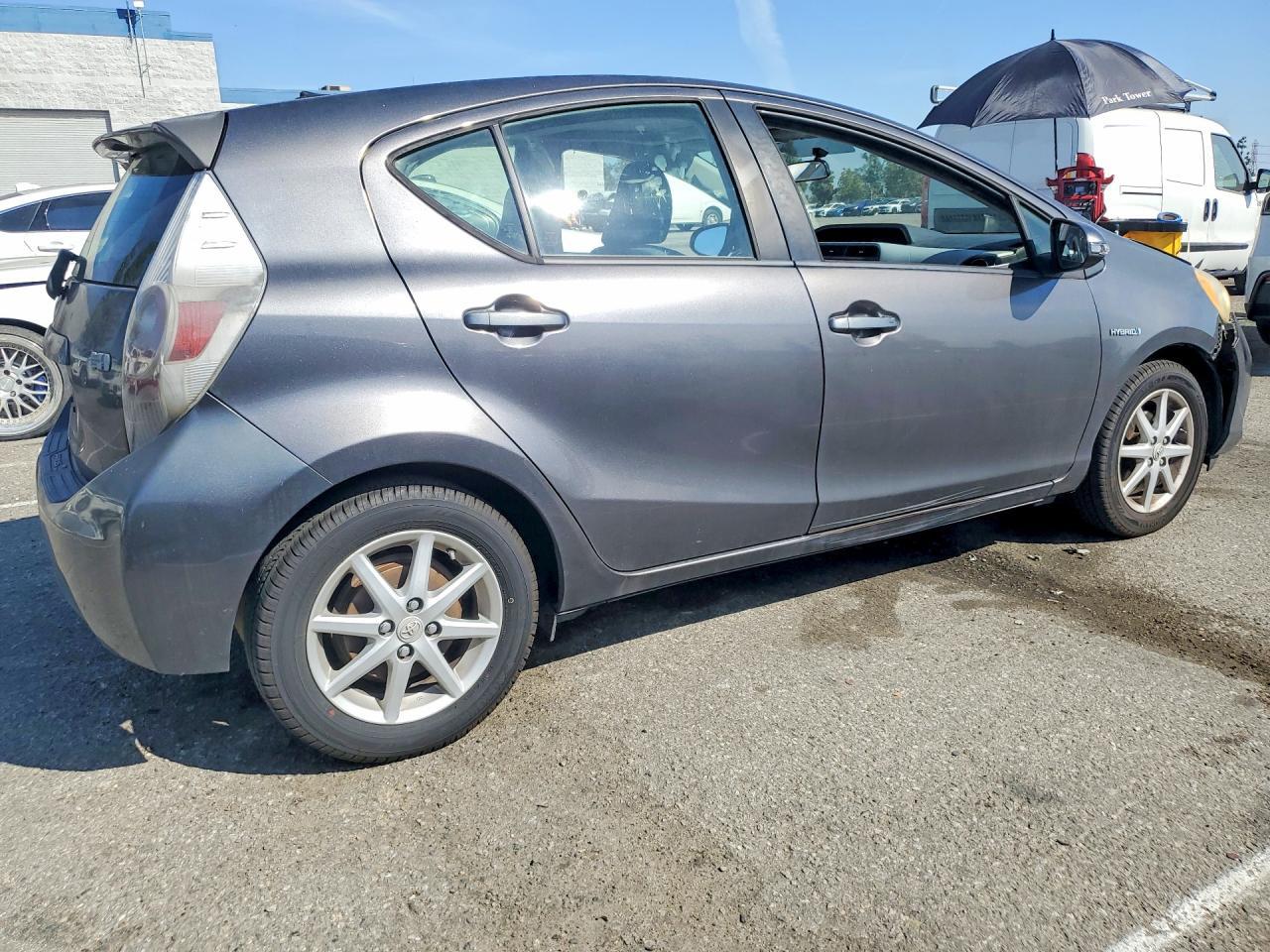2012 TOYOTA Prius c