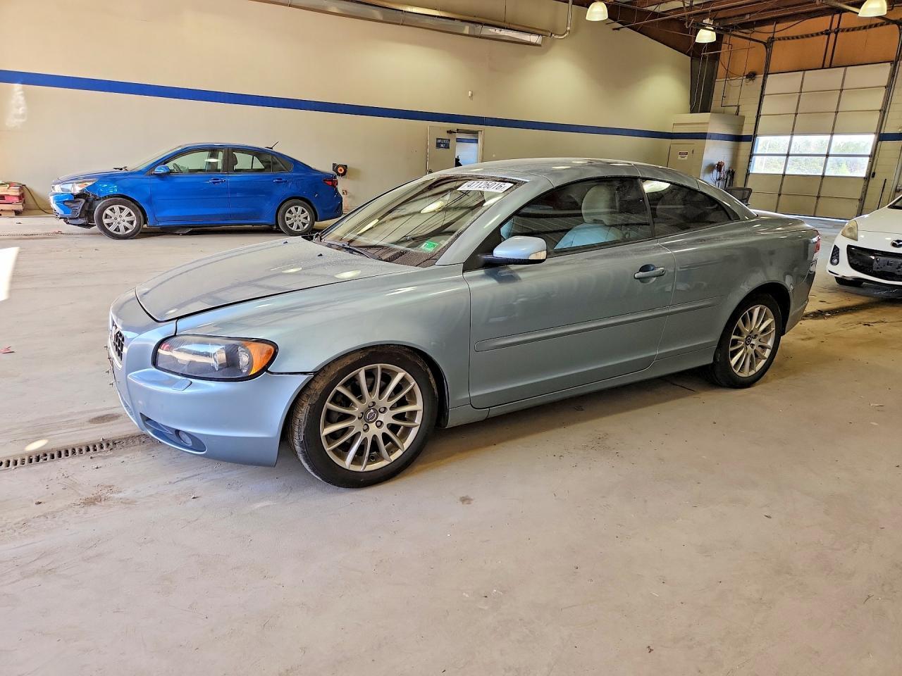 2006 VOLVO C70
