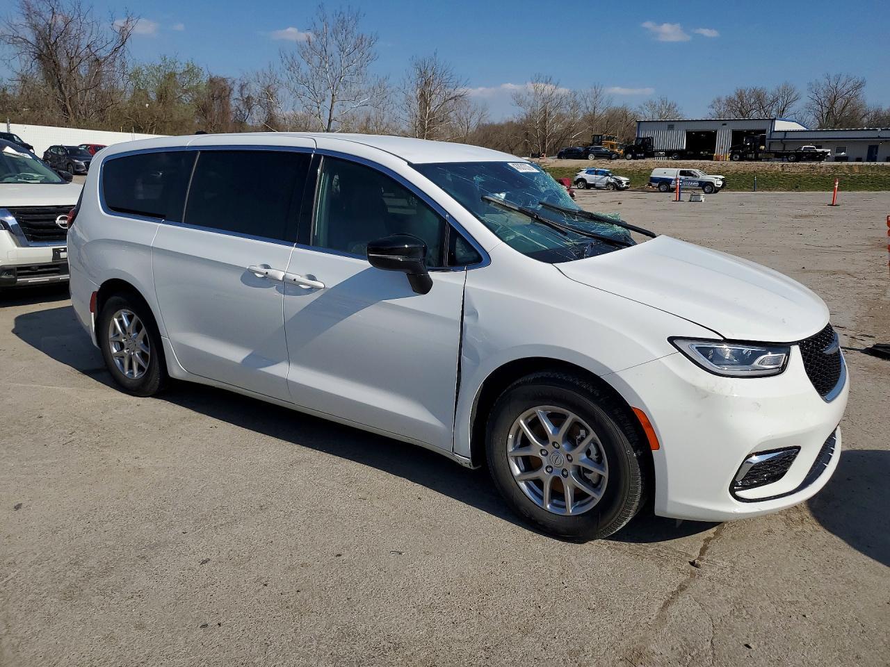 2026 CHRYSLER Pacifica