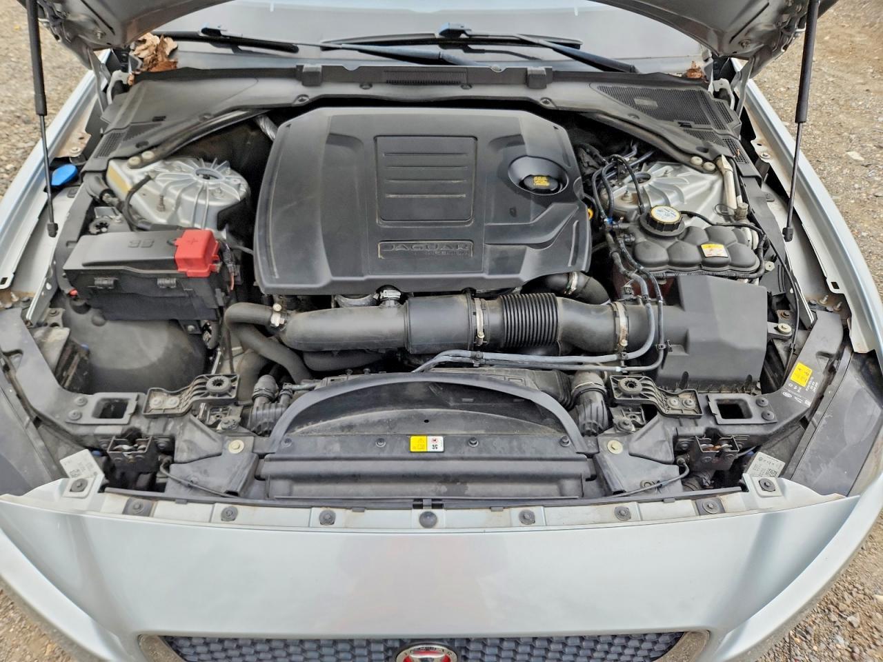 2019 JAGUAR XE