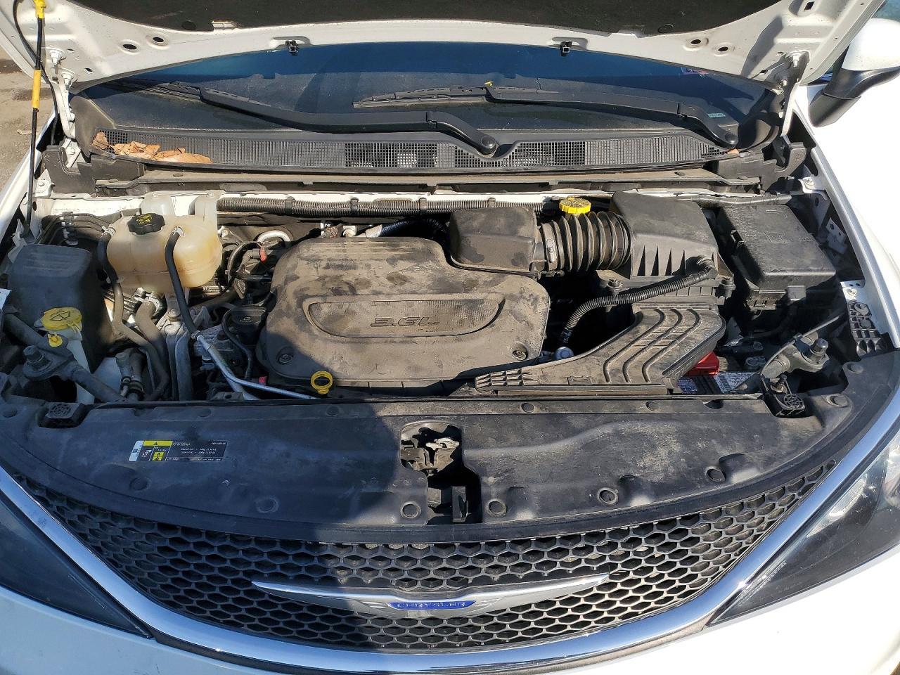 2020 CHRYSLER Voyager