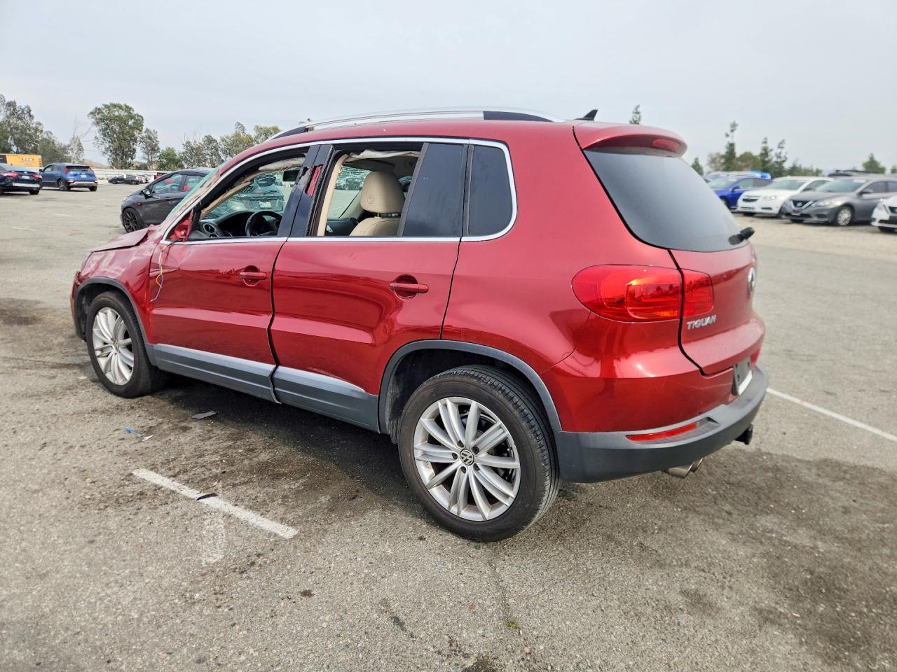 2012 VOLKSWAGEN TIGUAN
