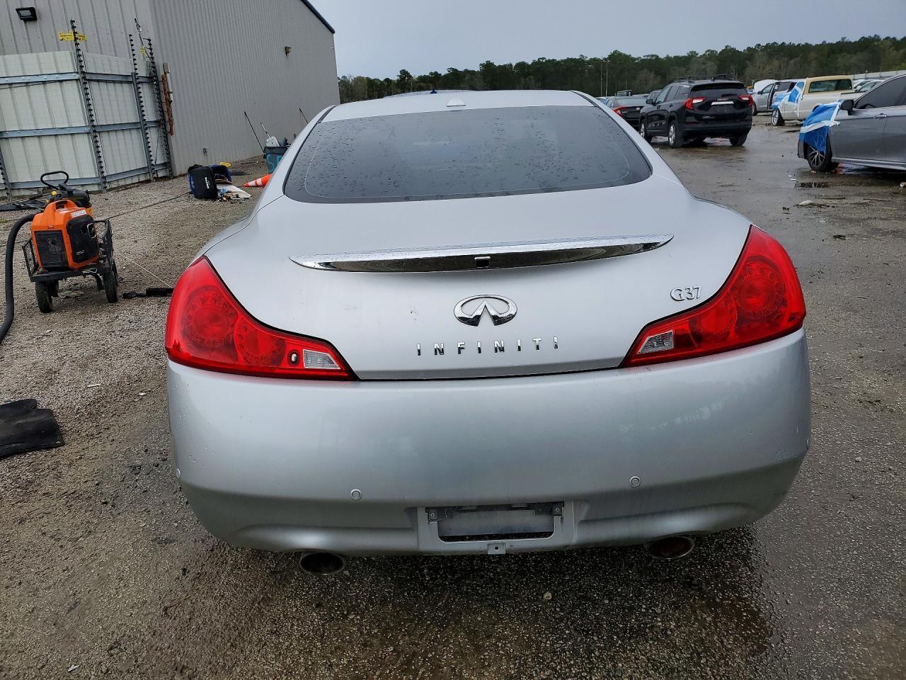 2012 INFINITI G37