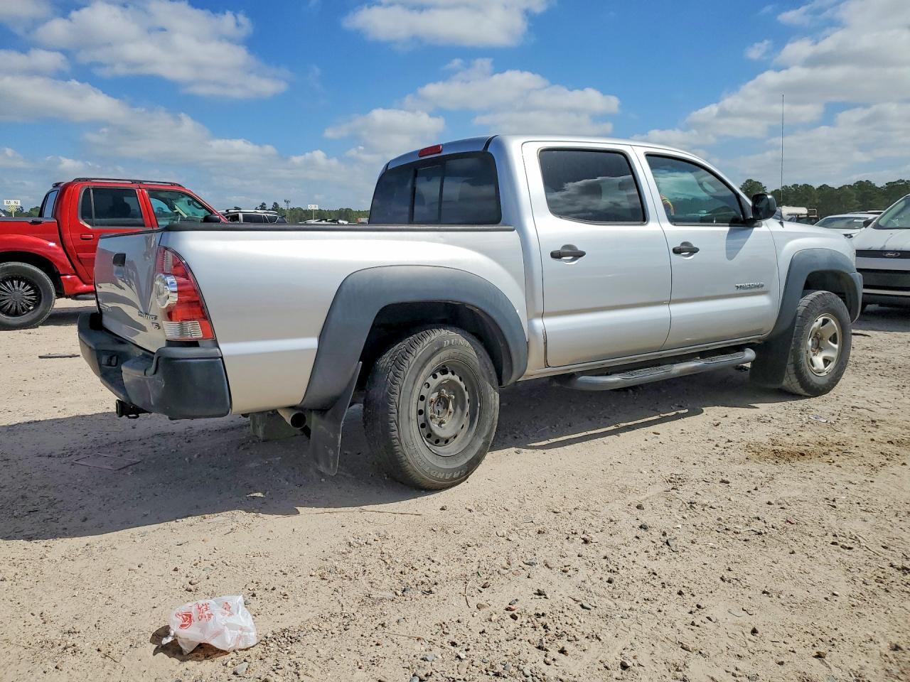 2011 TOYOTA TACOMA