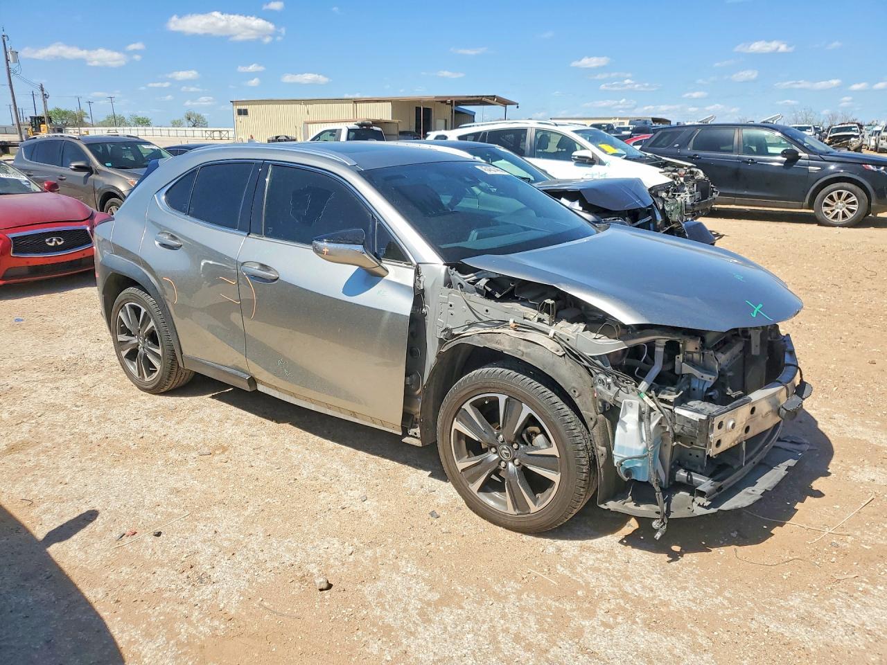 2019 LEXUS UX 200