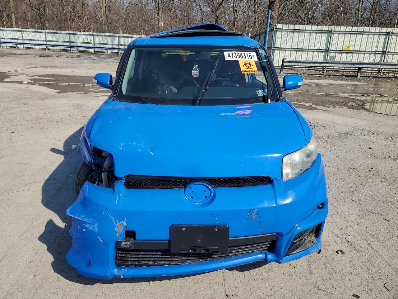 2011 SCION xB