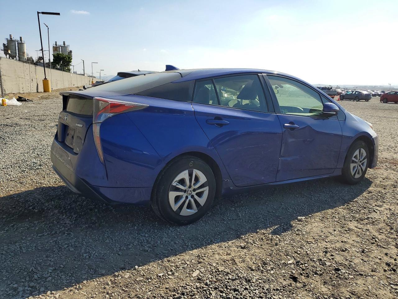 2016 TOYOTA PRIUS