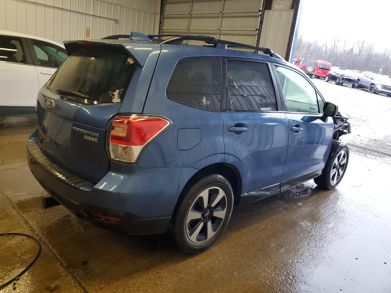 2017 SUBARU FORESTER