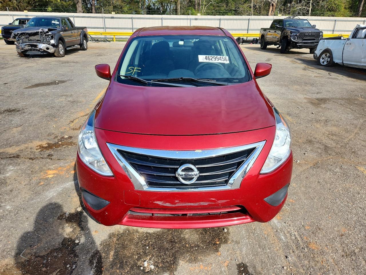 2017 NISSAN VERSA